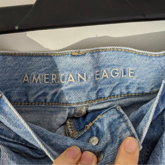 American Eagle Light Wash Mom Shorts - Picture 9 of 9
